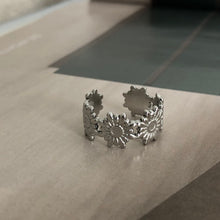 Load image into Gallery viewer, SAPONARIA ring | silver
