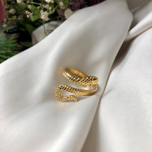 Load image into Gallery viewer, SNAKE ring | gold
